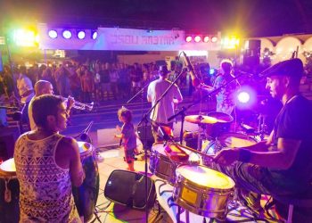 Una edición de Música a les places en una imagen de archivo de RàdioIlla