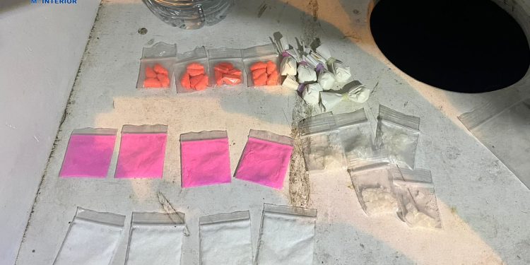 Sustancias intervenidas a los detenidos en una imagen facilitada por la Policía Nacional de Ibiza.