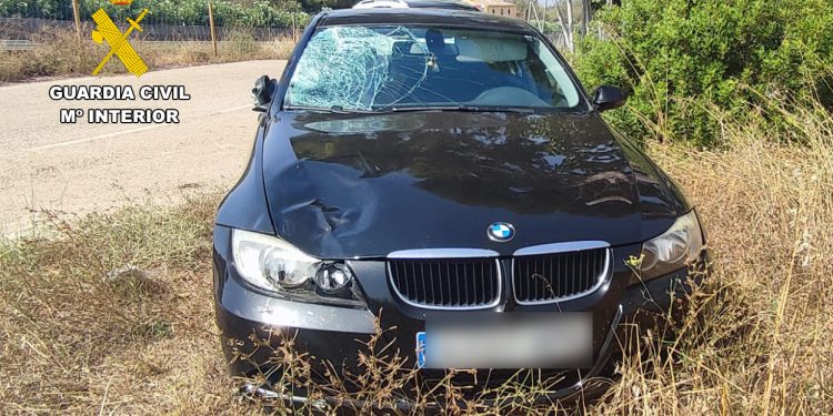 El vehículo implicado en el accidente ha sido encontrado, abandonado, cerca del lugar de los hechos.