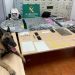 La unidad canina junto a la droga, el dinero y los móviles encontrados en el piso de Sant Antoni por parte de la Guardia Civil. Foto Guardia Civil