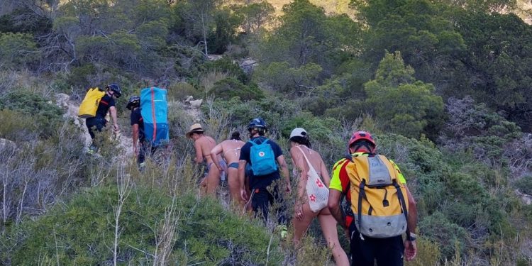 Imagen de la actuación de rescate de los Bomberos. FOTO: @bombersdeivissa