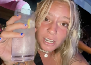 La chica muestra los precios de la noche en Ibiza en Tiktok. @yogirl_rin