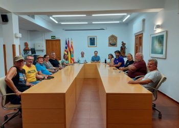 Reunió del conseller balear de la Mar i del Cicle de l'Aigua amb el president del Consell Insular de Formentera i l'Associació de les concessionàries de platges a Formentera. Foto: Govern balear
