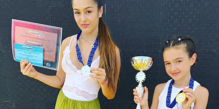 Laia y Nayat, con su plata y oro, respectivamente.