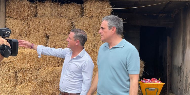 Miquel Jerez y José Vicente Marí Bosó, durante la pasada campaña electoral. Foto: Partido Popular