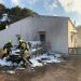 Bomberos de Formentera actuando en el lugar de los hechos. Fotos Consell de Formentera