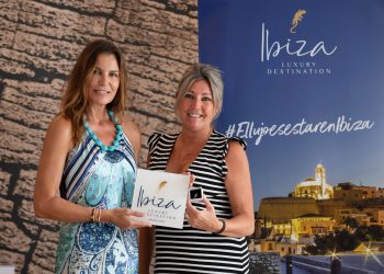 Mar Flores y Nuria Moreno.