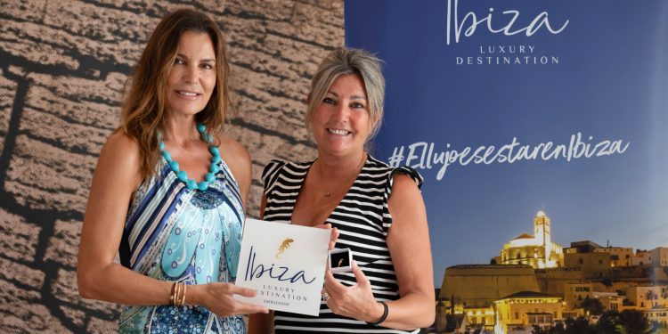 Mar Flores y Nuria Moreno.