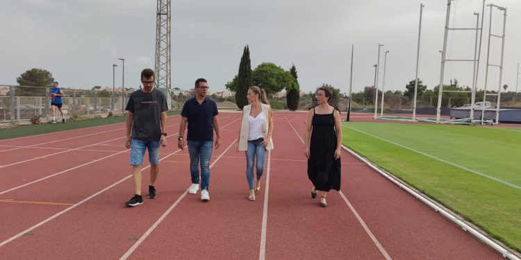 Els esportistes han visitat la pista amb l'alcalde d'Eivissa i la regidora d'Esports. Foto: Ajuntament d'Eivissa