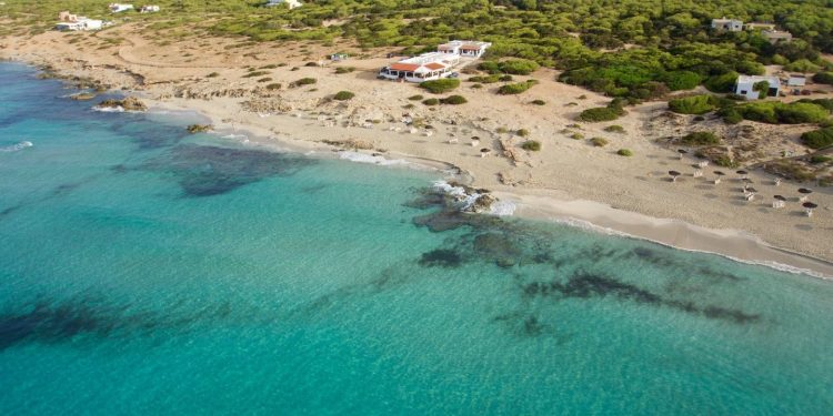 Imagen de archivo de la playa de Migjorn, Formentera.