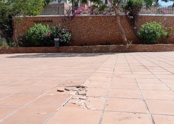 Desperfectos en la plaza de Sant Miquel en una imagen remitida por Sa Veu des Poble.