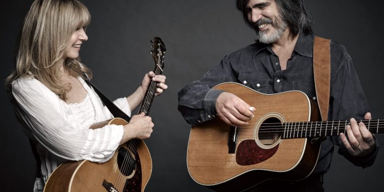 Larry Campbell y Teresa Williams