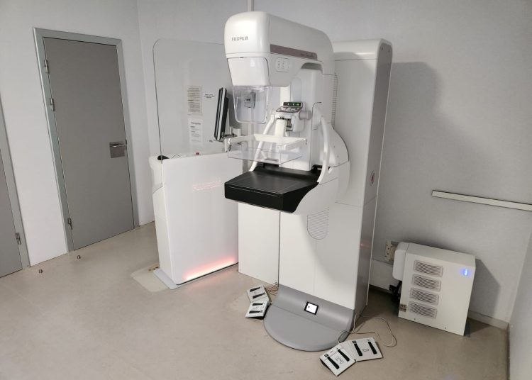 Imagen de un mamógrafo