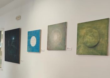 Pinturas expuestas en la muestra. Fotos: Consell Insular de Formentera