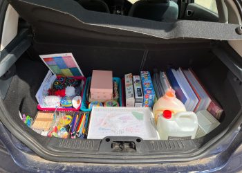 Imagen facilitada por el sindicato de los preparativos de la mudanza de un docente.