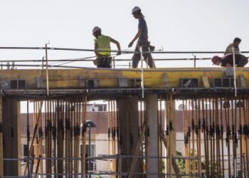 Trabajadores en una obra en Ibiza.