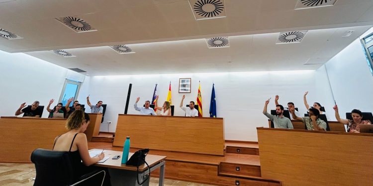 Un momento del pleno municipal, celebrado a las 20 horas de ayer. Foto: Ayuntamiento de Sant Joan