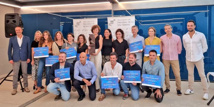 Ganadores y ganadoras de los premios APIB en el acto de entrega de octubre de 2022.