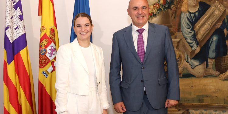 El presidente del Consell de Ibiza y la presidenta del Govern, en la reunión mantenida hoy. Foto: Consell de Ibiza
