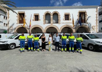 Presentación de los nuevos vehículos del Servicio Municipal de Aguas. Foto: Ayuntamiento de Santa Eulària