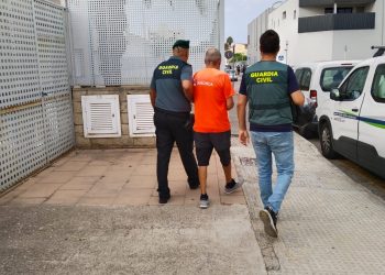 Agente forestal detenido, en una imagen de la Guardia Civil