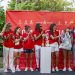 Las Campeonas del Mundo recibiendo el obsequio de artesanía ibicenca de manos del presidente del Consell de Ibiza, Vicent Marí