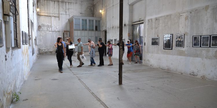 Performance de Exchange Live Art.