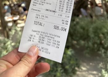 Detalle de la factura que el youtuber 'Comiendo con Pablo' ha subido a sus redes sociales. Twitter