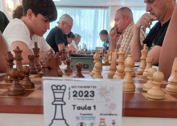 Amelines en el torneo de ses Figueretes, en competición, jugando contra Fabián Reina