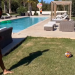 El futbolista brasileño, "jugando" con el balón durante sus vacaciones ibicencas.
