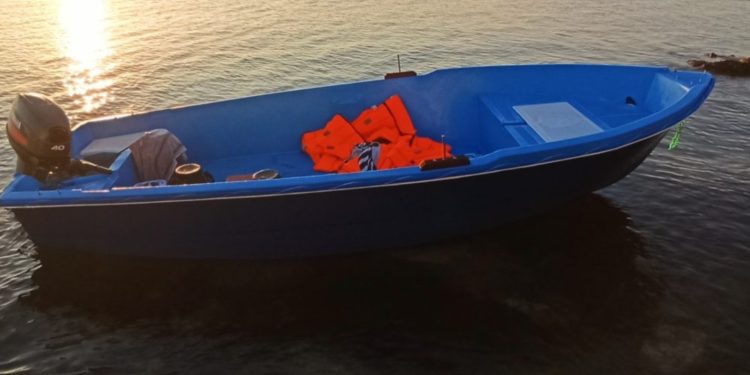 Imagen de archivo de una patera.