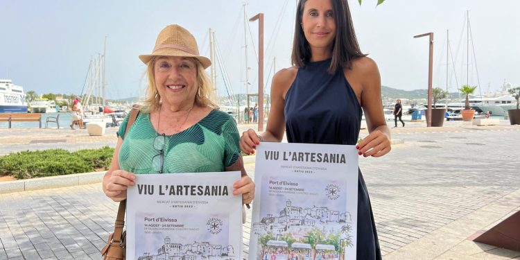 Isabel Echávarri y María Fajarnés han presentado el mercado artesanal.