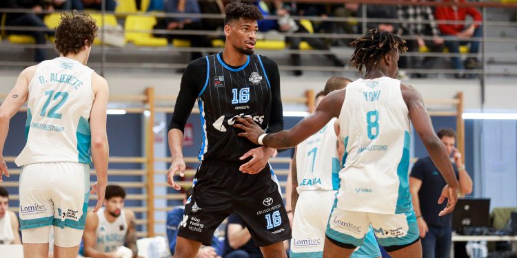 Vinicius Da Silva en un partido contra el Hestia Menorca.