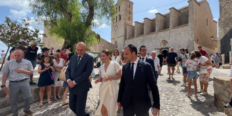 Llorenç Córdoba, Marga Prohens y Vicent Marí, en la celebración de Sant Ciriac
