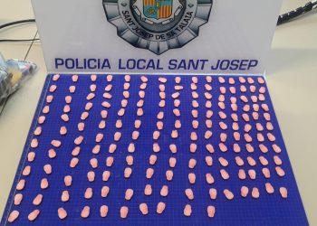 Pastillas intervenidas por los agentes. Foto: Policía Local de Sant Josep