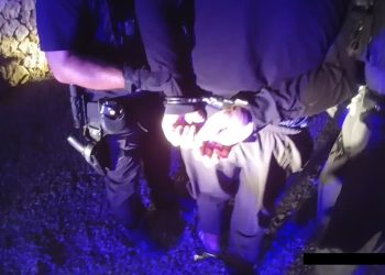 Imagen de la detención facilitada por la Policía Local de Sant Josep en sus redes sociales.