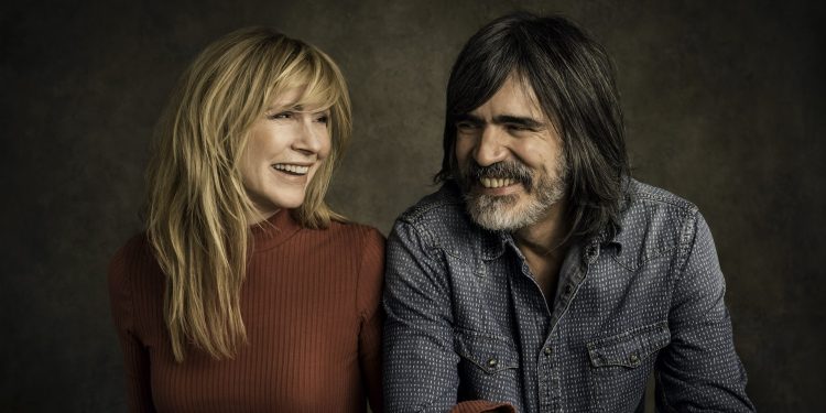 La cantante Teresa Williams y Larry Campbell.