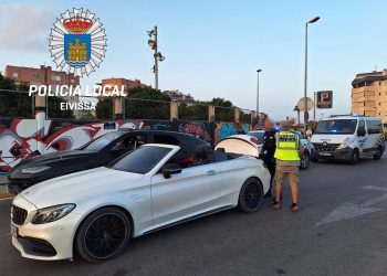Coche del detenido tras la persecución. Foto Policía Local de Ibiza