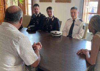 Encuentro mantenido con los agentes italianos y alemana. Foto: Ayuntamiento de Santa Eulària