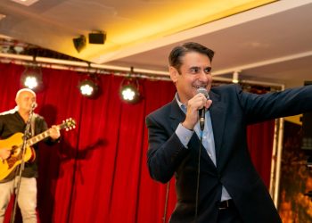 Modestia aparte en una actuación.