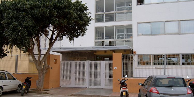 IES Xarc. Foto: Saoro (Wikipedia)