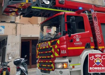 Imagen de archivo de una intervención de los bomberos en la ciudad de Ibiza. Foto: Bombers d'Eivissa