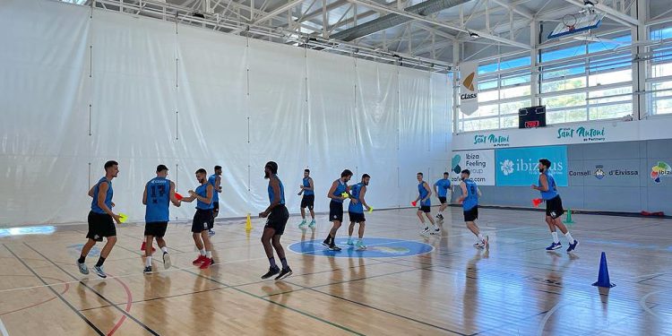 Imagen de un entrenamiento del equipo. Foto: CB Sant Antoni