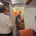 Un momento del vídeo grabado en el vuelo a Ibiza.