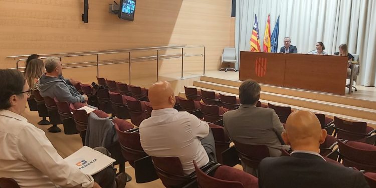 Reunión de la a Comisión Interinsular Asesora de Comercio,