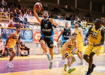 Imagen de uno de los partidos del CB Sant Antoni esta campaña. Foto: Nuria Meléndez