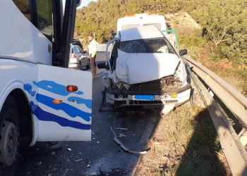 El coche siniestrado ha quedado siniestro total y ha sido retirado por un equipo de Grúas Ibiza.