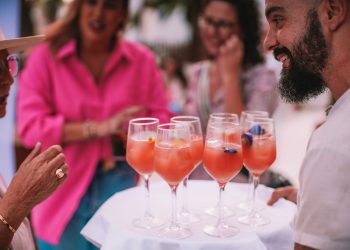 Cócteles para celebrar el Pinktober contra el cáncer de mama.