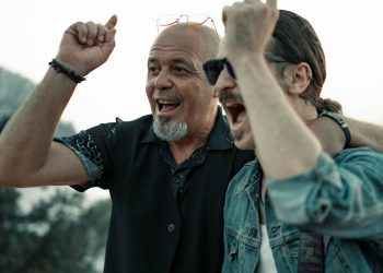 David Serra y Joan Barbé, fundadores de Joven Dolores, la banda que ha compuesto el himno de la UD Ibiza, con versión electrónica a cargo de Anna Tur. Foto UD Ibiza