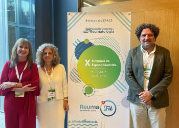 De izquierda a derecha, los doctores Ana Urruticoechea, Sagrario Bustabad y Antonio Juan. Foto: Sociedad Española de Reumatología
